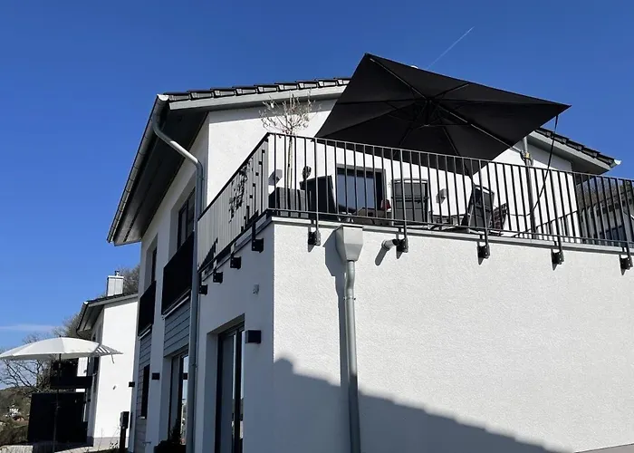 Sonnenweg 38 Lakeview House Rubin Diemelsee بيت للعطل